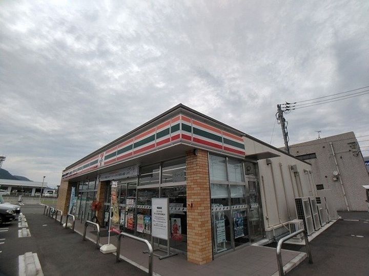 エスタシオン Aの周辺