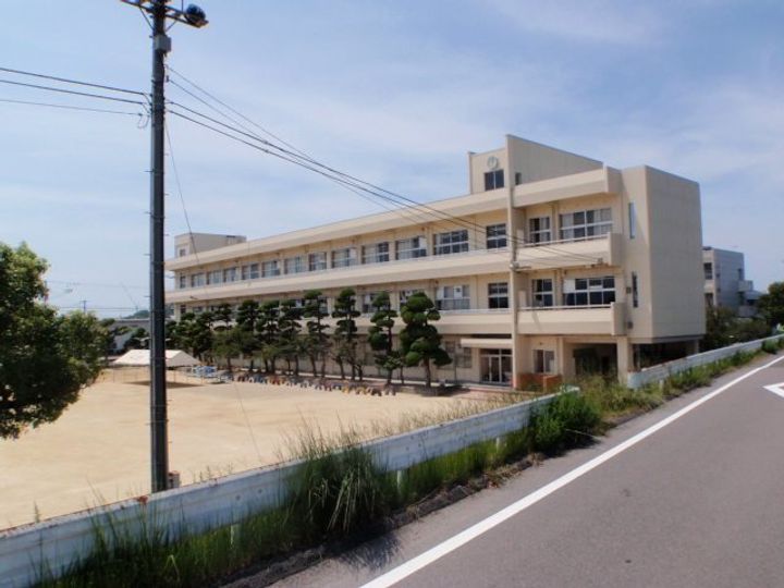 メゾン掛樋の周辺