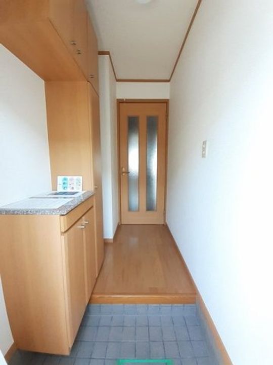 サニー・パラッツオ Aの玄関