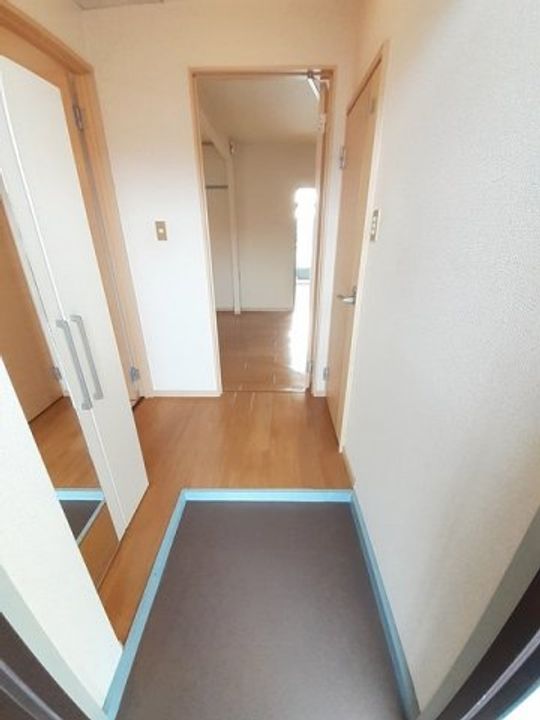 エルディム北山の玄関