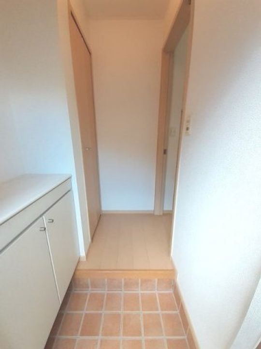 ウエストヒルズDの玄関