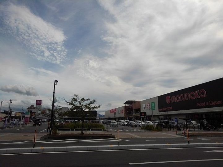 サンライズ・フジ Bの周辺