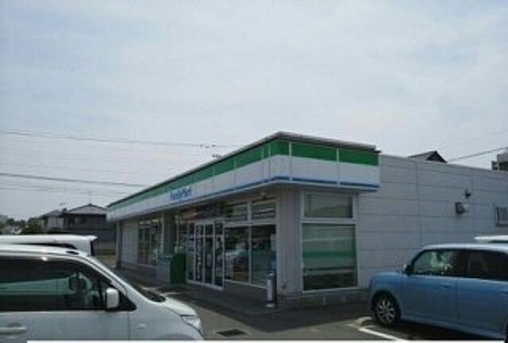 アンジュ・Yの周辺