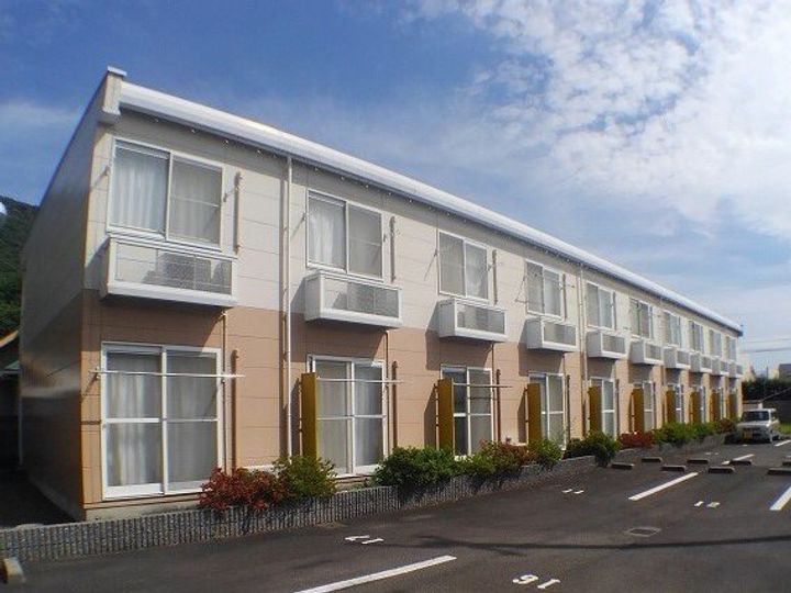 レオパレスニュー屋島109の外観