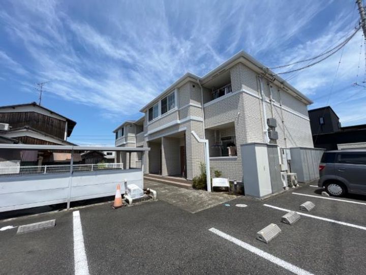 クレストール横黒105の外観