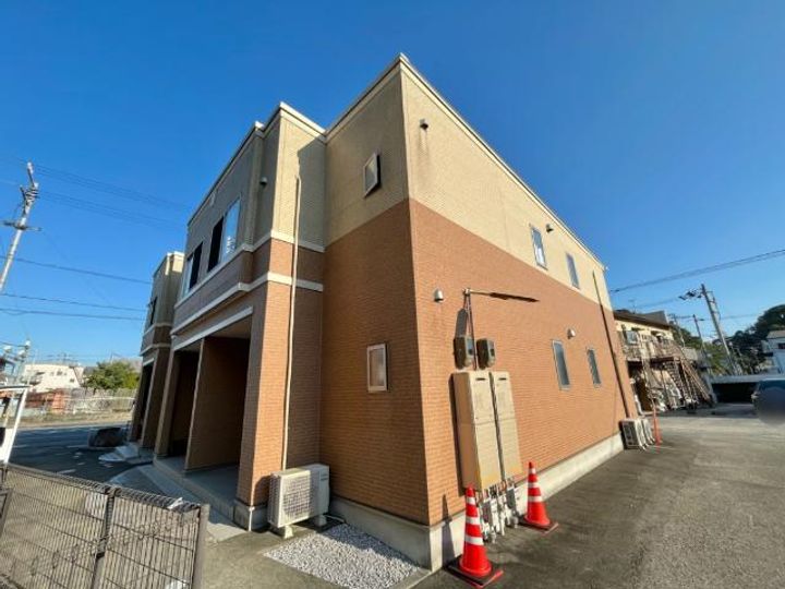 ロイヤルハイツ横浜の外観