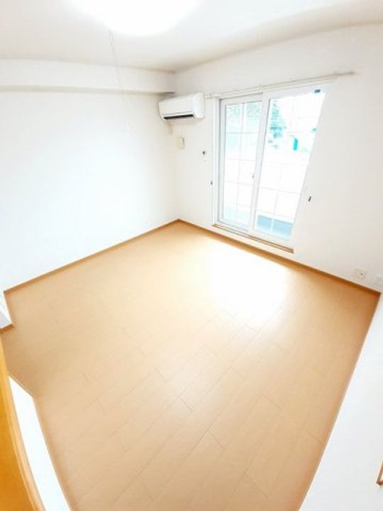 松岡ハイツⅡ Bの居間