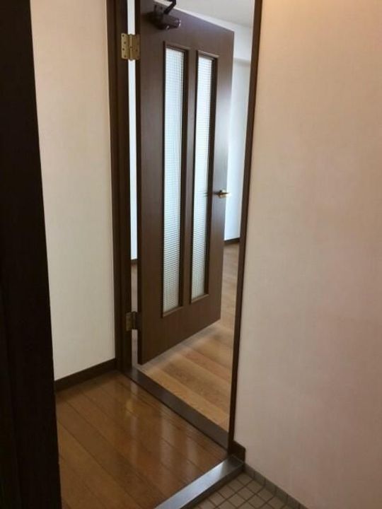 西本丸の内マンションの内装