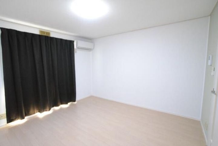 豊田ハイツBの居間