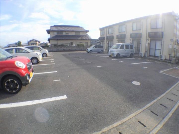 レオパレスTAKESHIRO109の居間