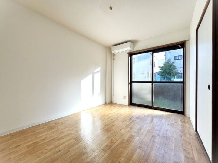 フォブール円座Ⅱ0102の居間