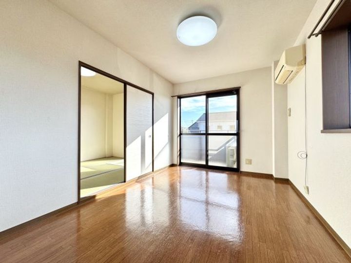 フォブールくさか0204の居間