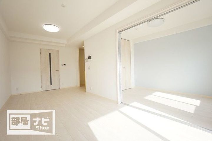 アンパレ内町01002の居間