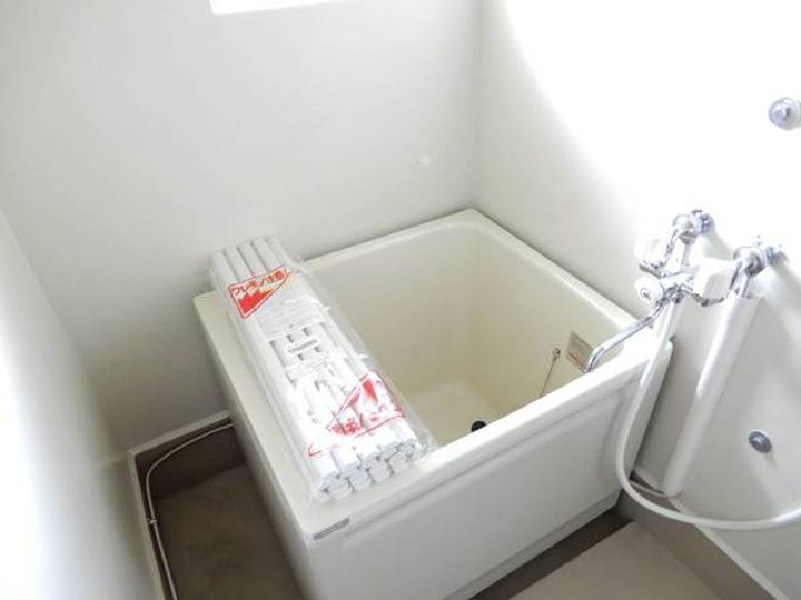 ビレッジハウス高知2号棟0401の風呂