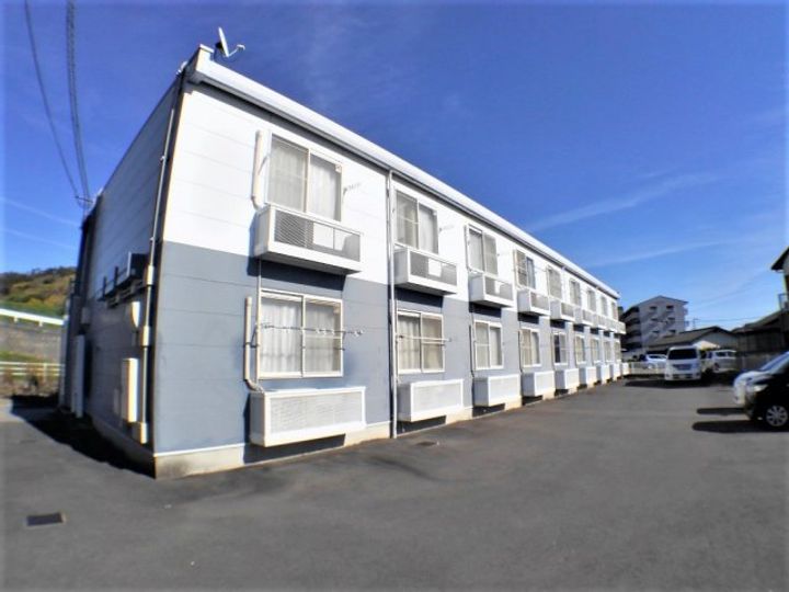 レオパレス栗林南203の玄関