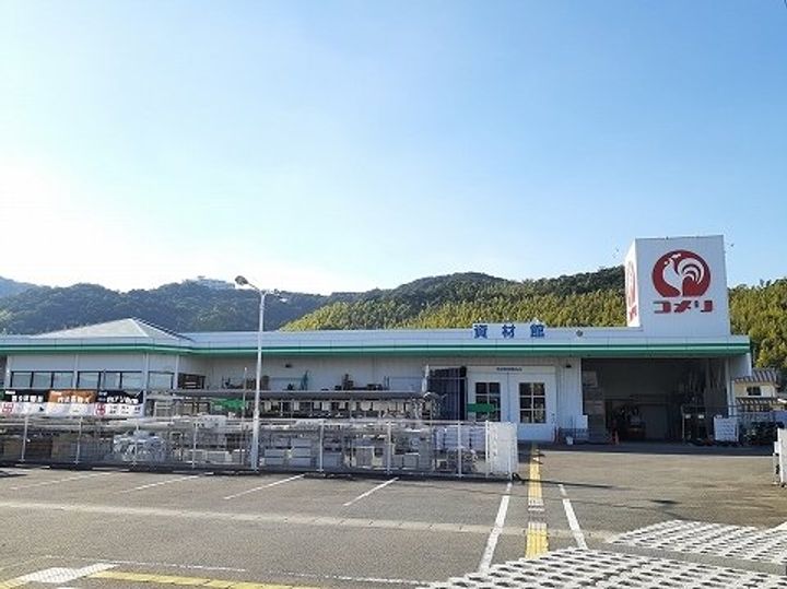 フェリシモの周辺
