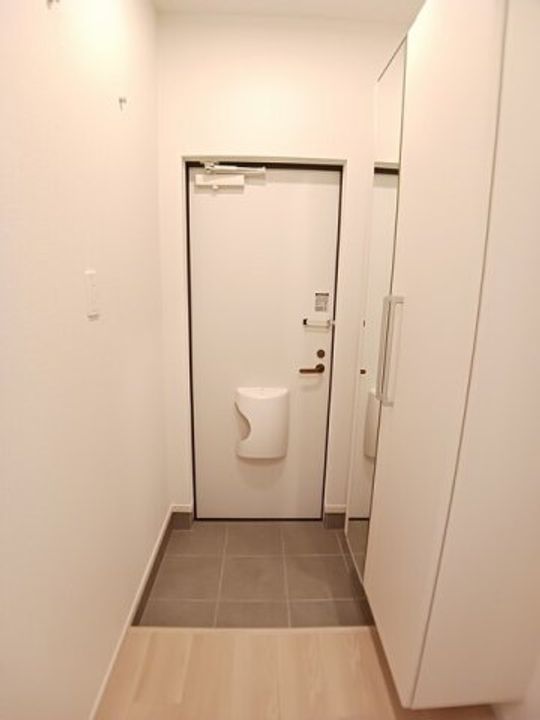 ベル・ヴィオラKⅦの玄関