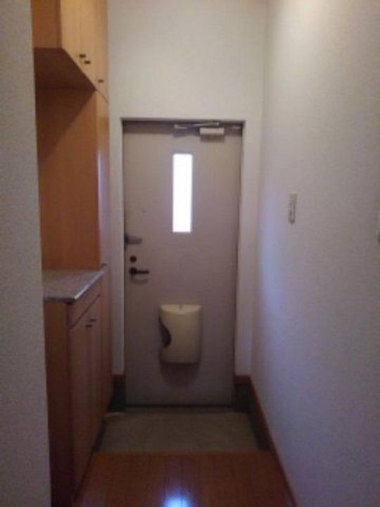 パステーク・古川 C棟の玄関