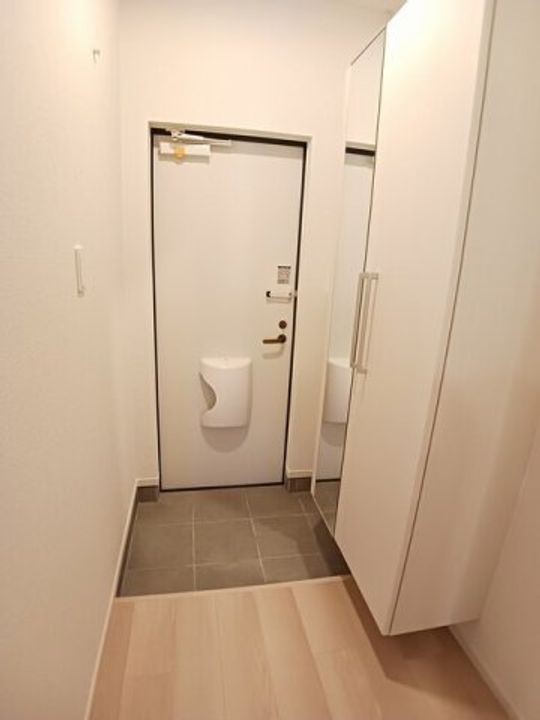 ベル・ヴィオラKⅧの玄関