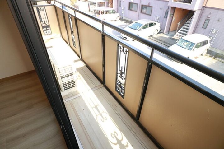 セリティ−の内装