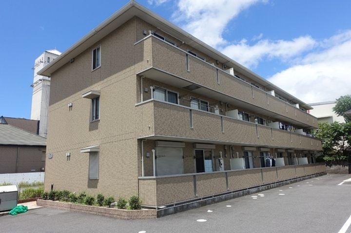 メイプルコートの外観