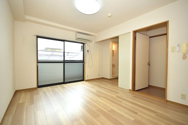 ピュアメゾン阿部205の内装