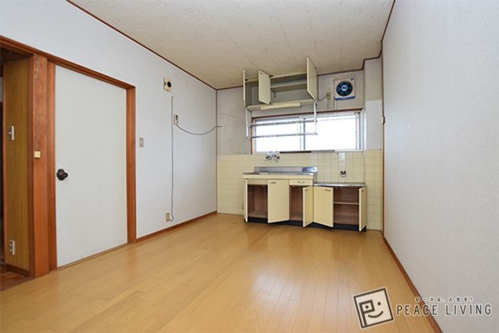 小浜マンション203の居間