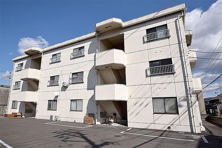 猪井マンション301の外観