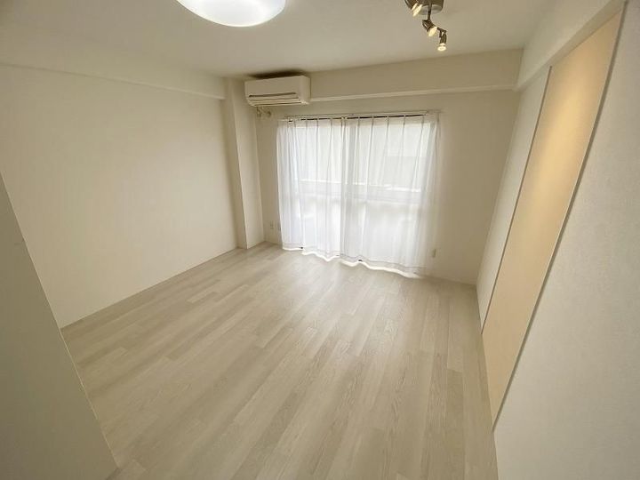 プレシオン南昭和403の内装