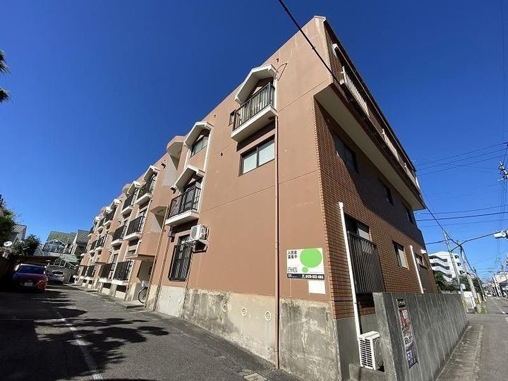 ドゥエル新蔵の外観