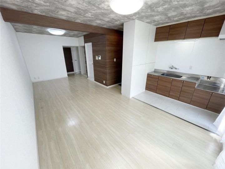 ドゥエル新蔵の居間