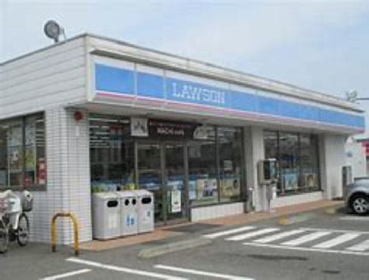 エテルノ・カーサの周辺