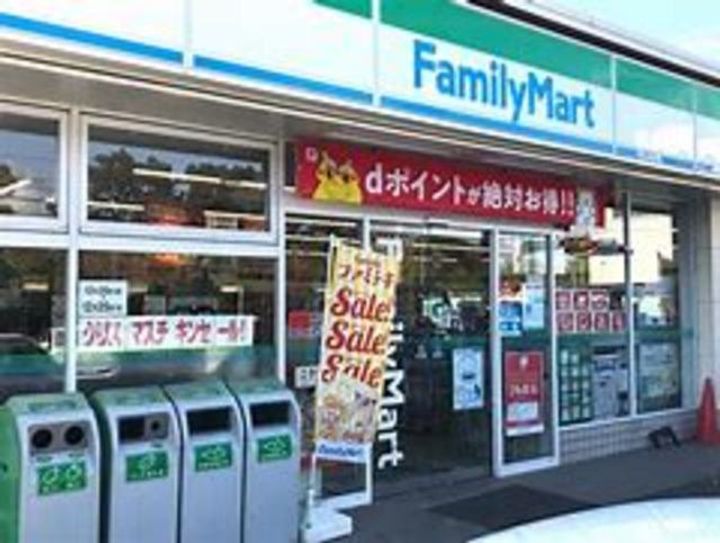 カーサ・ゼフィーロの周辺
