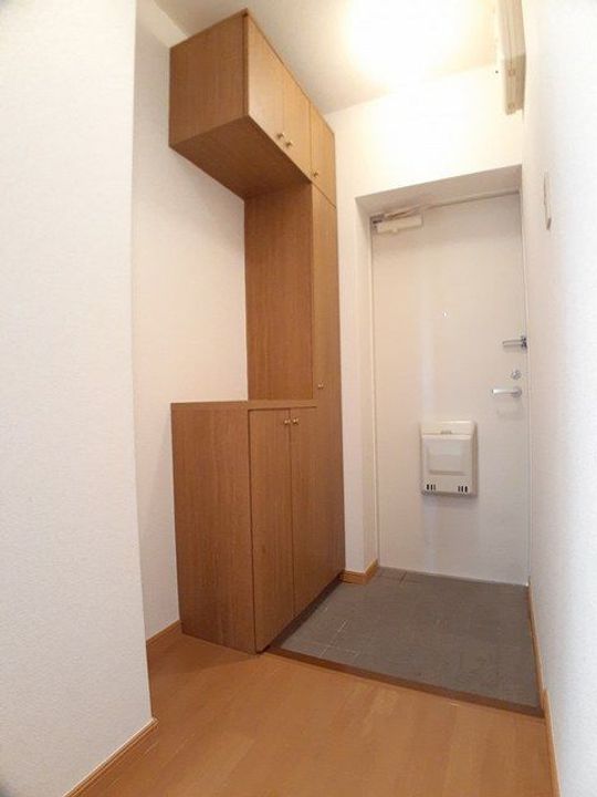 FLOWER STAGE 2の玄関