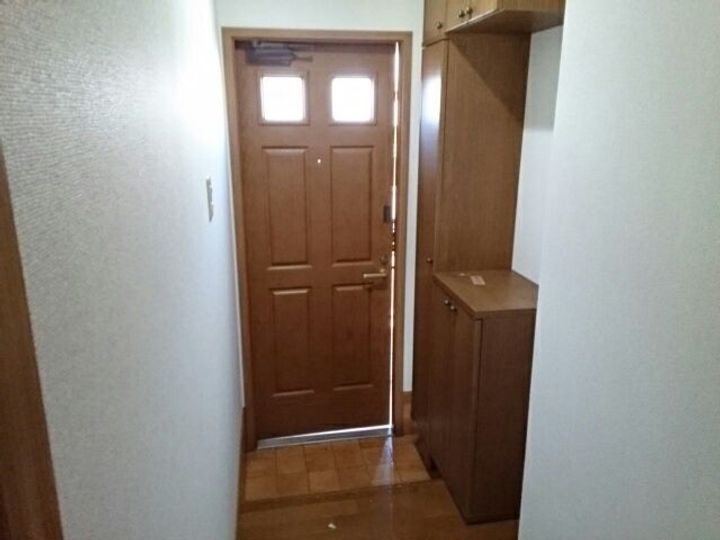 メゾンドーレⅢの玄関