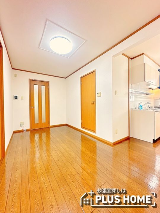 和歌山県和歌山市井辺の賃貸アパートの内装