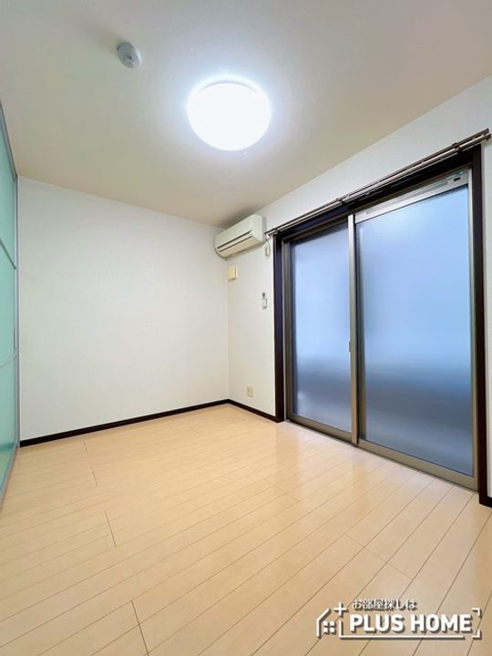 ロックブリッジの内装