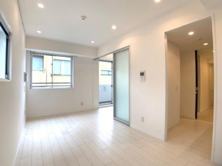 ブリリアイスト西麻布霞町の居間