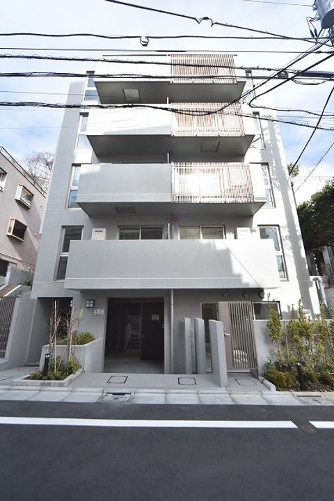 エクセルシオール目黒三田の外観