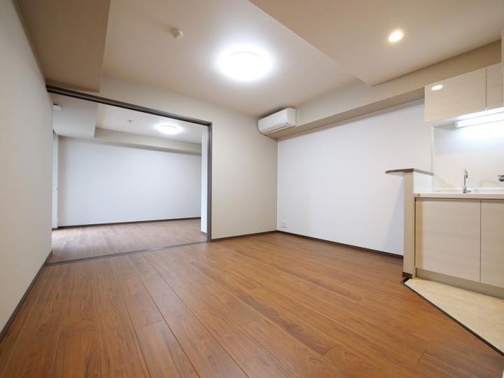 エクセルシオール目黒三田の居間