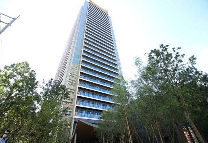 ミッドタワーグランドの外観