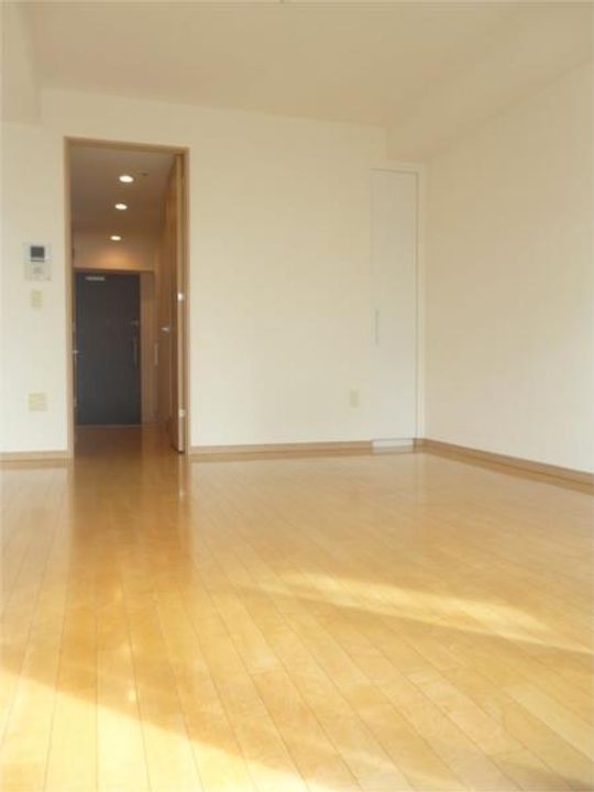 東京都港区港南2丁目(マンション)の賃貸物件の居間