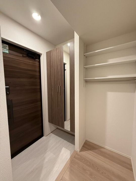 D−ROOM高須2丁目 A棟の玄関