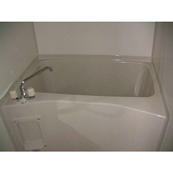 ニホコーポラスⅡ101の風呂