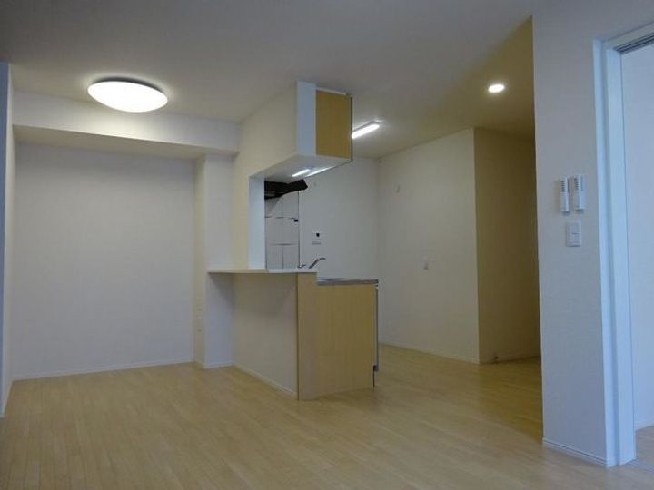 ライブリーポトス江波の居間