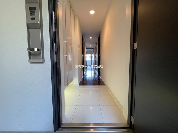 ユニーブル京都紫野の玄関