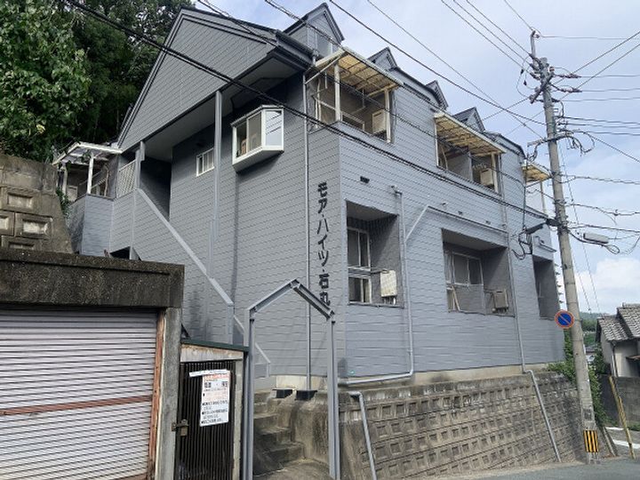 モアハイツ石丸201の外観