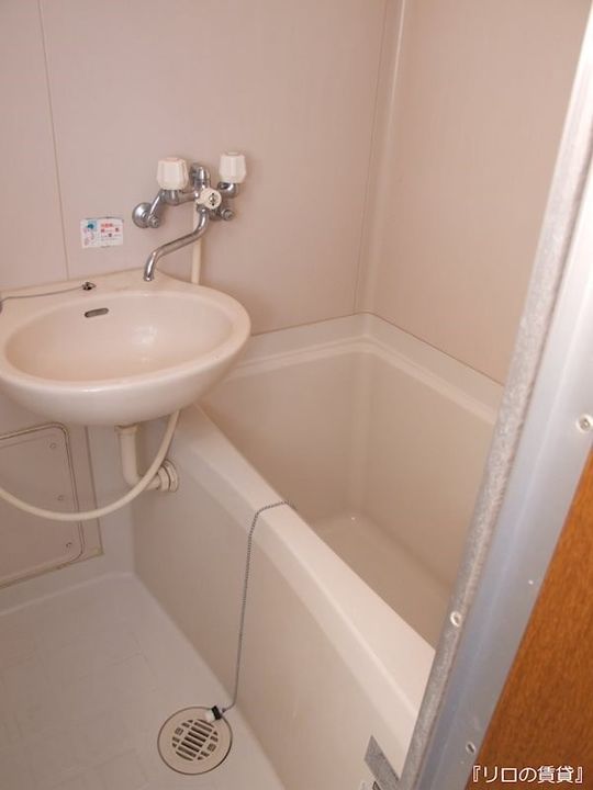 サンヴィレッジ赤間202の風呂