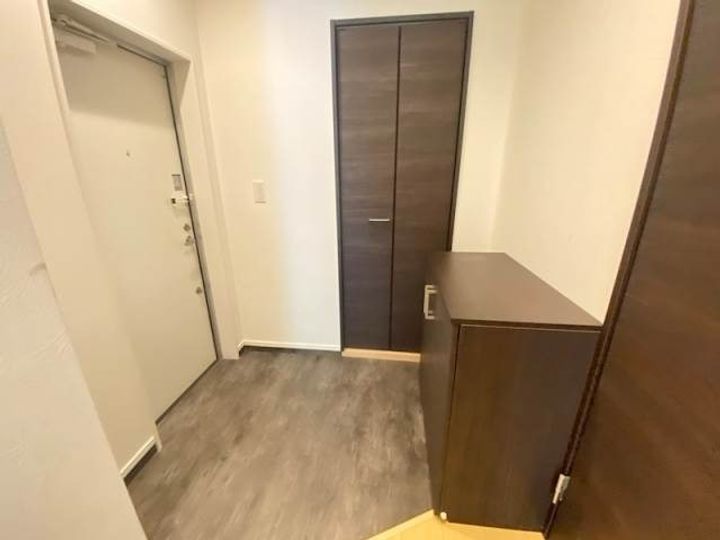 TAISHOKAN THE APARTMENTの玄関