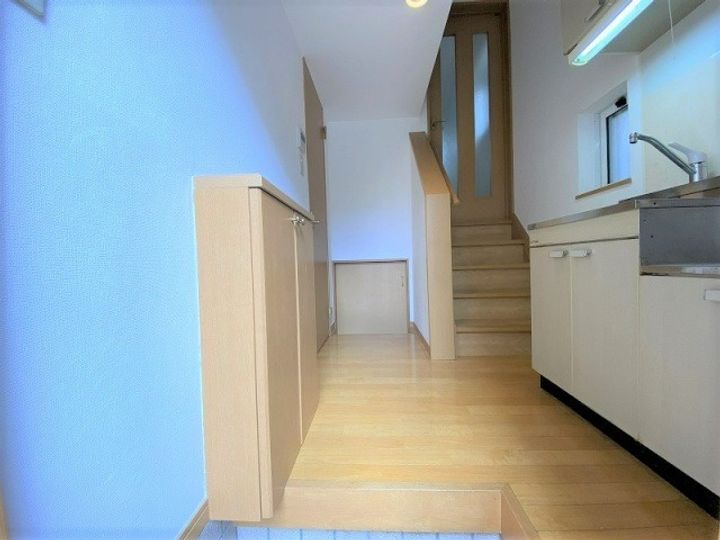 コンフォートベネフィス姪浜5の玄関